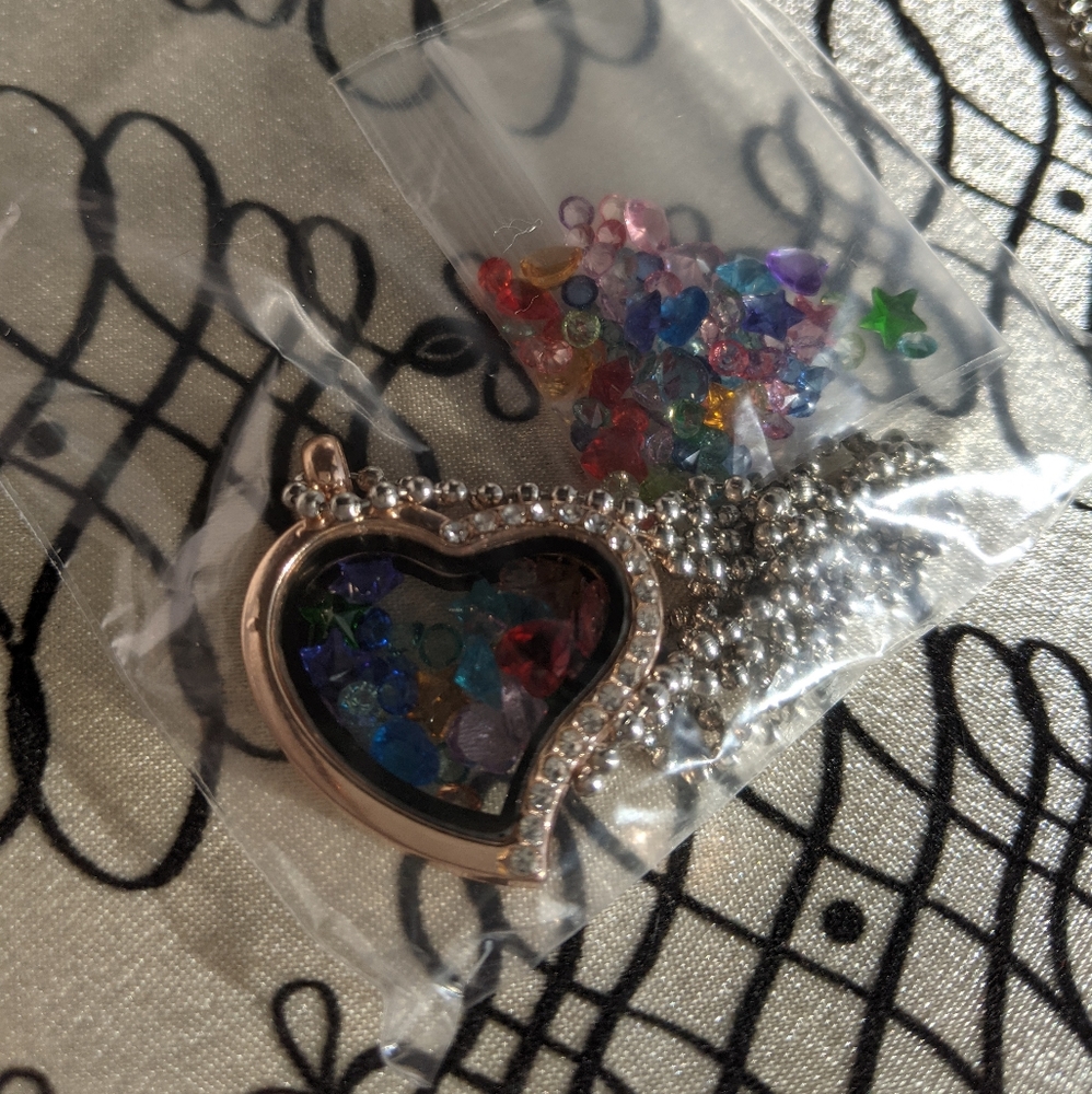 Floating Necklace / Origami